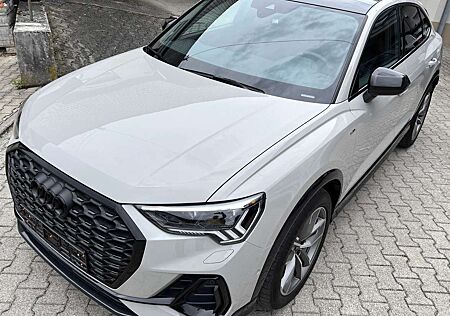 Audi Q3 Sportback 40 TFSI quattro S line, fast VOLL