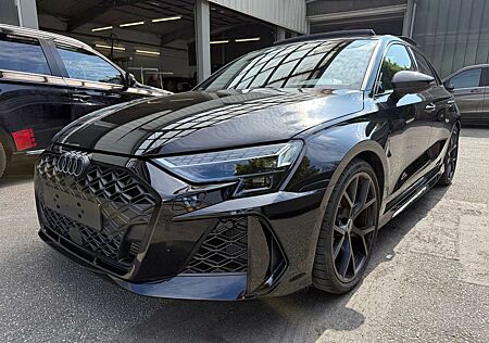 Audi RS3 Sportback / Matrix / Pano / RS-Abgas / MMi