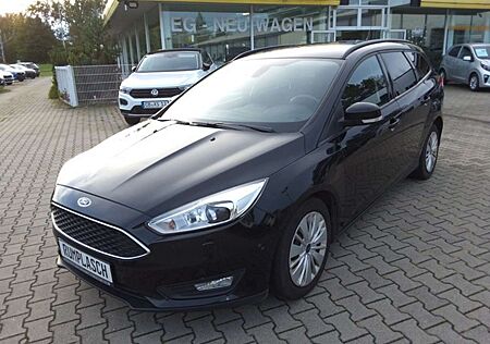 Ford Focus Turnier 1,5 TDCI Business Bi-Xenon Navi PDC AHK