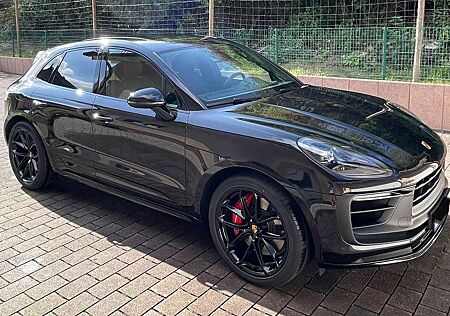 Porsche Macan GTS mit "Porsche Approved Garantie"