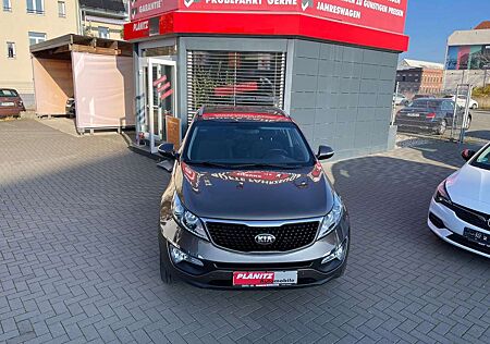 Kia Sportage Dream Team 4WD/Bluetooth/Tempomat/AHK/PDC/Navi