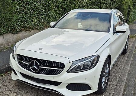 Mercedes-Benz C 220 (BlueTEC) d T 7G-TRONIC Avantgarde