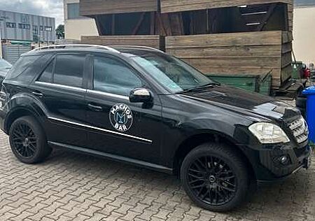 Mercedes-Benz ML 320