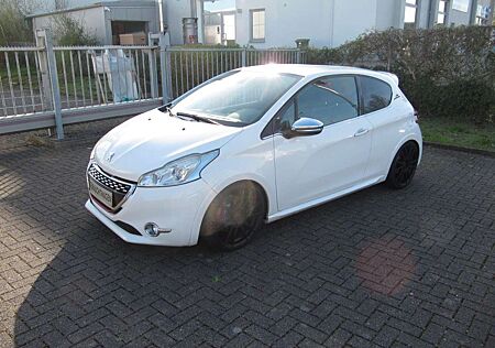 Peugeot 208 GTi . Nav,Tüv neu,Garantie,Top !!! 8 Fach.
