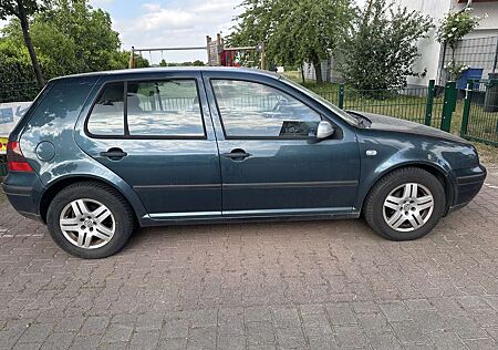 VW Golf Volkswagen 1.6 Aktion Comfortline