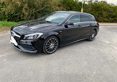 Mercedes-Benz CLA 180 (117.942), AMG Line Innen u. Außen !