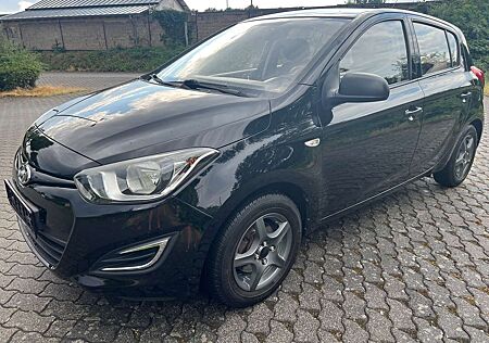 Hyundai i20 FIFA World Cup Edition,Klima