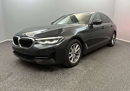BMW 520 d xDrive LED*CARPLAY*WERKSGARANTIE 11/25*MEGA