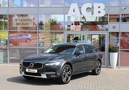 Volvo V90 Cross Country T6 Pro AWD Pano Distronic AHK