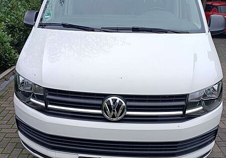 VW T6 Multivan Volkswagen Multivan DSG Kurz Trendline