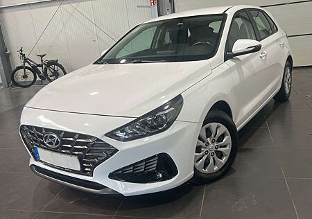 Hyundai i30 1.6 CRDi Lim. Automatik **Kamera*SHZ*PDC**