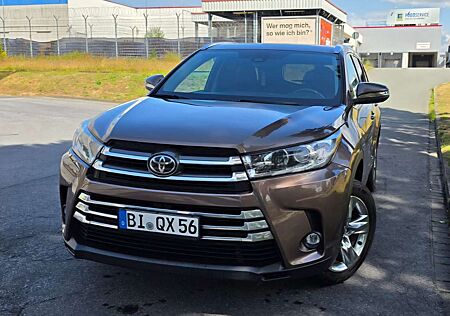 Toyota Highlander Limited 3,5L V6 Benziner, 7 Sitzer.