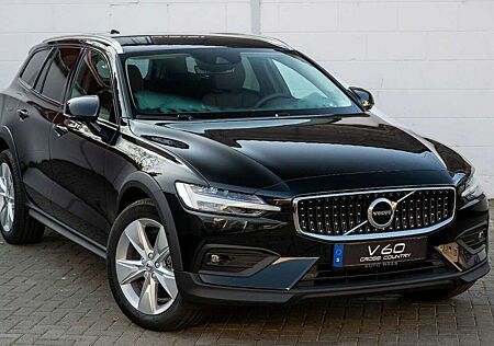 Volvo V60 CC V60 Cross Country B5 Benzin AWD BLIS Kamera Pilot Assist