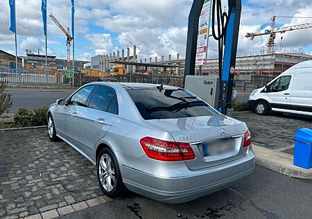 Mercedes-Benz E 250 CDI DPF BlueEFFICIENCY Automatik