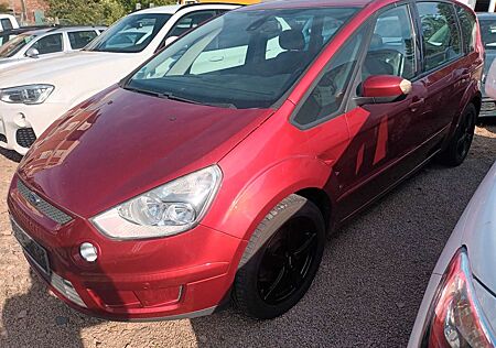 Ford S-Max 2.0 TITANIUM KLIMAAUT+SHZ+WR auf ALU !!