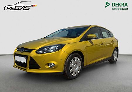 Ford Focus Lim. Titanium 1-Hand TÜV-NEU