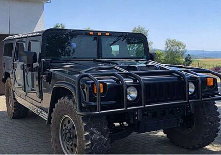 Hummer H1 Station