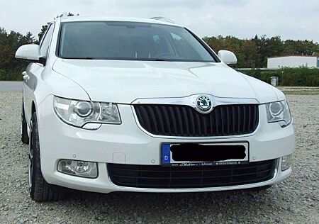 Skoda Superb gebraucht kaufen Skoda Superb Combi 3.6 V6 4x4 DSG Elegance