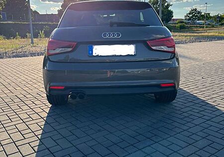 Audi A1 sport *TÜV & SERVICE NEU*