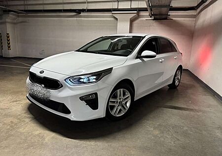Kia Cee'd Ceed / Ceed 1.4 T-GDI DCT OPF Vision