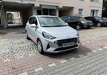 Hyundai i10 Select 4.Türig/1.Hand/Klimaanlage/Temp./PDC/SHZ