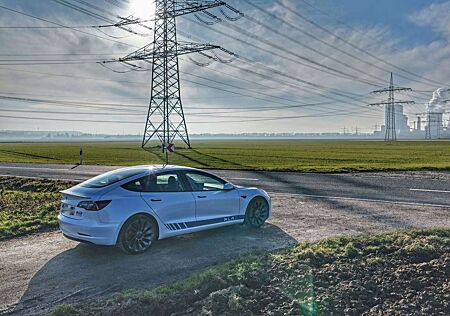 Tesla Model 3 Langstreckenbatt. Allradantrieb Dual Motor Performance