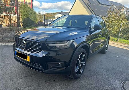 Volvo XC 40 XC40 XC40 B4 B AWD Geartronic Momentum Pro