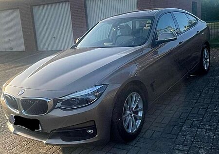 BMW 320i 320 Aut. Advantage