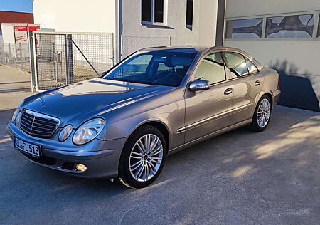 Mercedes-Benz E 320 E -Klasse Lim. (BM 211) "Im Kundenauftrag"