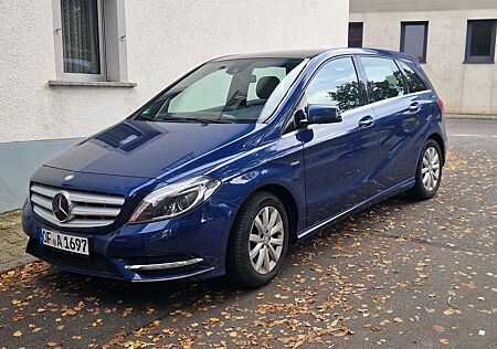 Mercedes-Benz B 200 (BlueEFFICIENCY) 7G-DCT