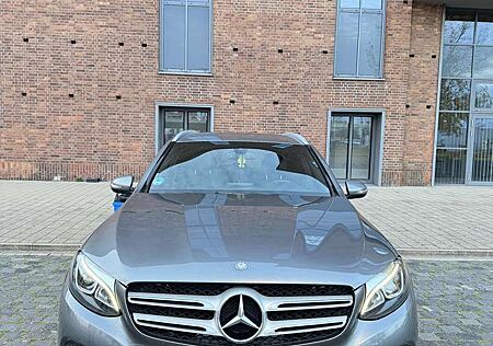 Mercedes-Benz GLC 220 d 4Matic 9G-TRONIC +491 76 813 729 01