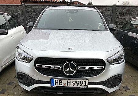 Mercedes-Benz GLA 200 7G-DCT