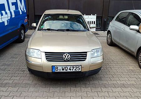 VW Passat Volkswagen 2.0 5V