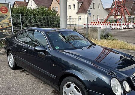 Mercedes-Benz CLK 320 Coupe Elegance