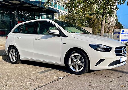 Mercedes-Benz B 250 e MBUX HEP+PANO+AHK+Winterkompletträder