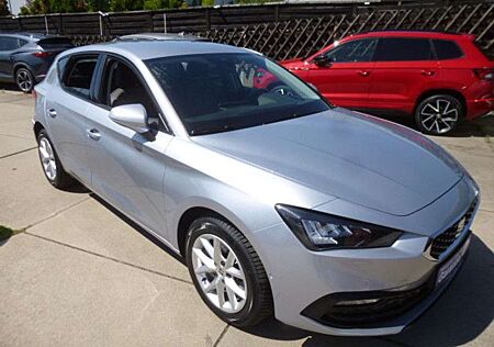 Seat Leon 2,0 TDI Style DSG/Klima/Navi/Kamera/LED