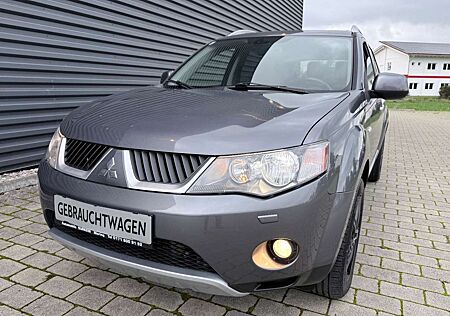 Mitsubishi Outlander 2.0 DI-D Intense/Leder/Navi/ 7-Sitzer