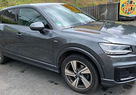 Audi Q2 sport 1.4 TFSI S line Optikpaket daytonagrau