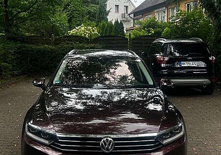 VW Passat Variant Volkswagen 2.0 TDI DSG (BlueMotion Technology) Highline