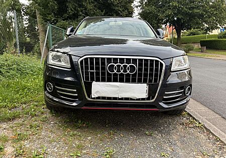Audi Q5 2.0 TDI-S-Line/ Leder/Pano/Scheckheft/Allrad usw.