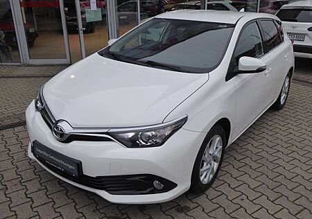 Toyota Auris 1.2 Comfort + Anhängerkupplung