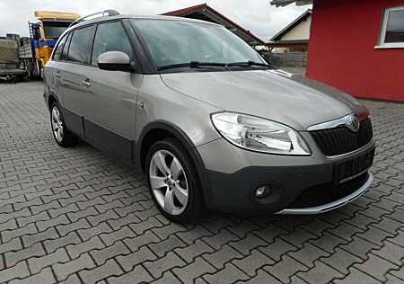 Skoda Fabia 1.4l TSI Scout Combi 1. Hand TÜV 10/2026