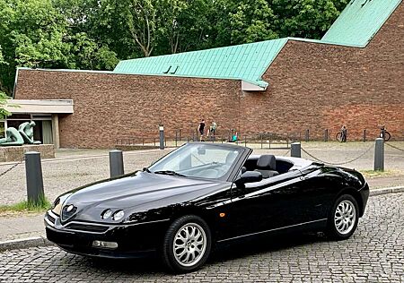 Alfa Romeo Spider 2.0 16V Twin Spark