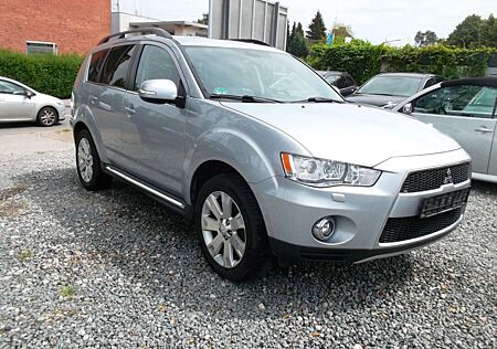 Mitsubishi Outlander Instyle 2,2 4WD,7.SITZE,SHB.Keyless Go