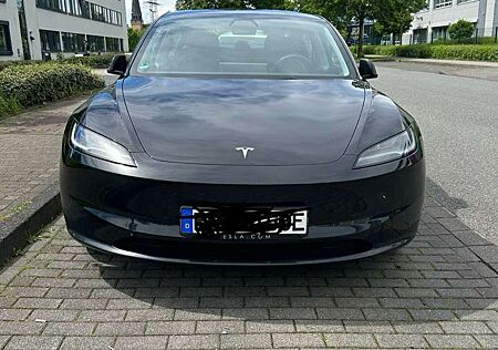 Tesla Model 3 Langstreckenbatterie Hinterradantrieb