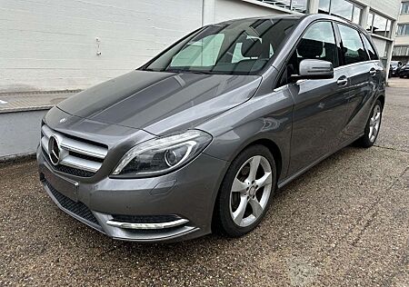 Mercedes-Benz B 180 CDI/Sport-Paket/R-Kamera/PDC/Bi-Xenon