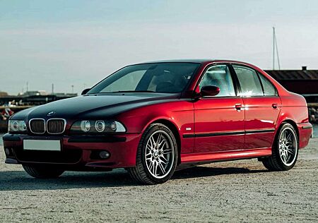 BMW M5 (E39)