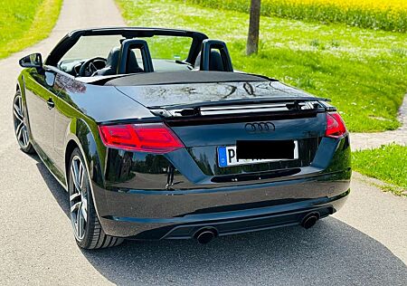 Audi TT Roadster 2.0 TFSI quattro