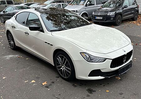 Maserati Ghibli S Q4~LEDER XENON~RFK~SCHIEBEDACH