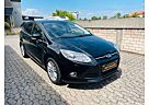 Ford Focus Turnier Titanium 2.0TDCi*Xenon*Standheizun